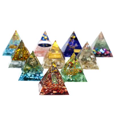 China Wholesale China Natural Pyramid Gem Crystals Healing Stones Reiki Seven Chakra Orgonite for Meditation en venta