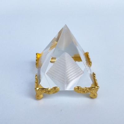 Κίνα China New Products Natural Quartz Crystal Stone Healing Orgonite Pyramid Point Crystal Pyramid προς πώληση