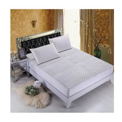 China Waterproof 95 Degree King Size Waterproof Bedding Mattress Protector Celsius Wash Cover for sale