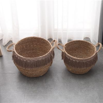 China Handmade Natural Round Straw Woven Laundry Beach Basket Of Kitchen Flower Water Hyacinth Vegetable Plankton Large With Handle for sale