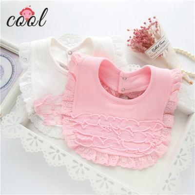 China OEM Lovely Babies Washable Newborn Cotton Princess Waterproof Bandana Baby Bibs White And Pink Baby Bibs for sale