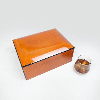 China Wooden Orange Piano Lacquer Cigar Humidor for sale