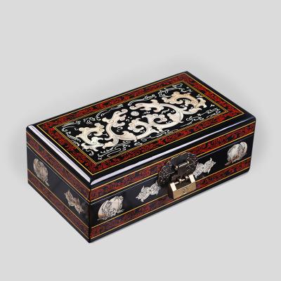 China Wooden chinese lacquer cigar cases/humidors for sale