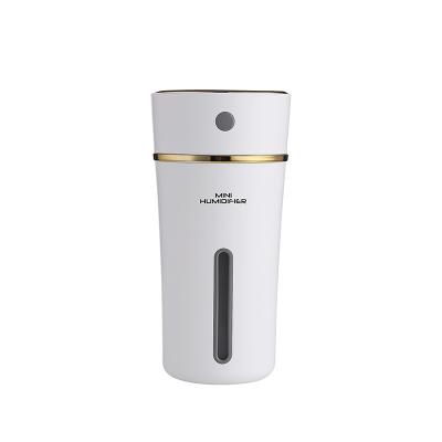 China 300ML Car Cup Shape Design Mini Humidifier Quiet Cool Mist Battery Operated Humidifiers for Bedroom, Car for sale