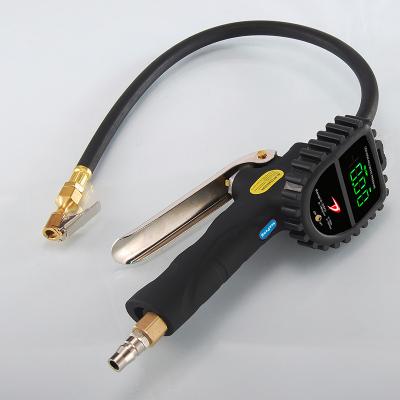 China Accurate Tire Pressure Monitor Durable 200psi Auto Car LED Digital Tire Inflator for sale