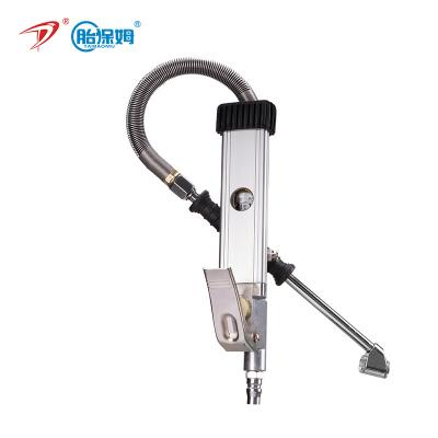 China Silver Portable Metal Scale Dial Tire Inflator with Pressure Gauge Gun Handle Inflate/Deflate Gun DP-704 for sale