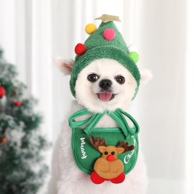 China Viable Dog Bestselling Christmas Dog Clothes Hat Amazon Amazon Ball Accessories Colorful Cat Christmas Saliva Towel for sale