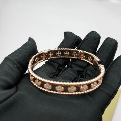 China Brazalete de oro de 18 quilates con 75% de oro y diamantes naturales. en venta