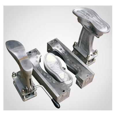 China Plastic Carbon Filled Machining Cleaning Injection Mold Mold Maker Production Off The Walls for sale