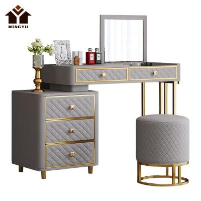 China Modern Modern Leather Wooden Framed Makeup Table Set Large Drawer Maquillaje Makeup Desk With Wooden Stool Italian Dresser Set for sale