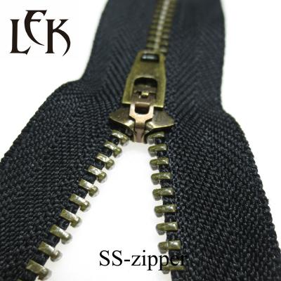 China Manufacturer Customized 3# 5# 8# Y Teeth Metal Plugged Zipper Auto Lock Half For Hand/Clothes/Jeans/Pocket Leather Zipper for sale