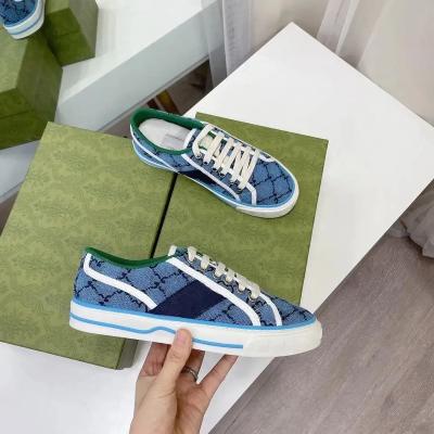 China 2023 Fashion Trend Good Quality Designer Shoes Luxury Women and Men's Tennis 1977 Famous Brand Shoes Ladies Wholesale With Stripe Sneakers for sale