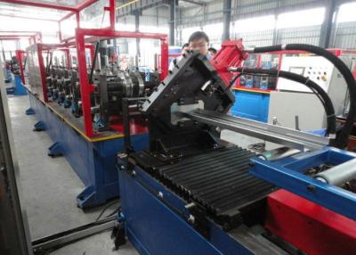 Chine Le petit pain automatique de cadre de porte de rouleau formant la machine, profil de feuille laminent à froid former la machine à vendre