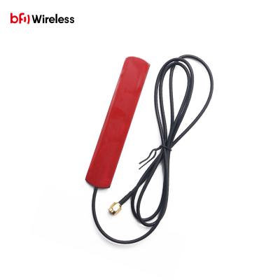 China 7dBi 4G Directional Custom Antenna LTE Omni Patch Antenna with SMA 1000mm RG174 BW4GTWX105-15S1000J for sale