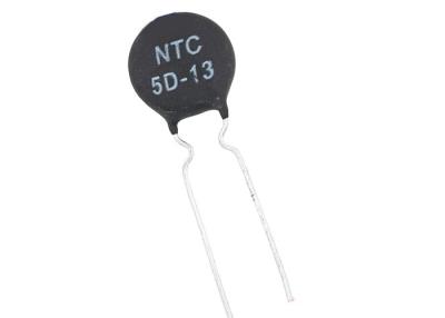 Chine Par la résistance thermique de thermistance du trou NTC 5D-13 MF72 NTC dans le limiteur de courant de précipitation 5 ohms de 13mm de lancement 7.5mm d'ICL 5D13 à vendre