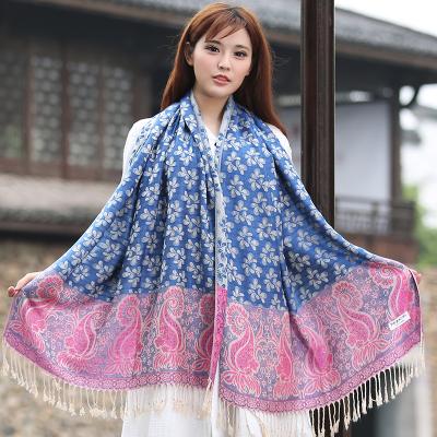 China Newest scarf 2021 newest cheap hot-selling fashion tassels scarf for women high quality skarf scarf for sale