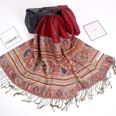 China New Latest Casual Fashion Scarf Designs Quilting Casual Loose Designer Knitted Shawls Scarf for sale