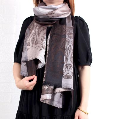 China Casual Fashion Casual Elegance Wrinkled Cotton Scarf Women Hijab for sale