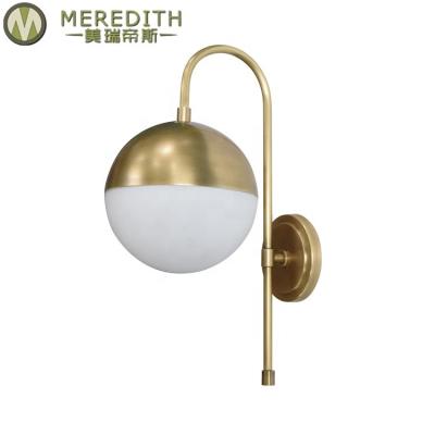 China EUROPEAN home lighting lights wall modern living room decoration luxury brass wall lamp for sale