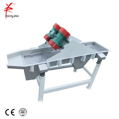 China Linear Vibrating Chemicals Stainless Steel Beans Sifting Machine For Soybean for sale