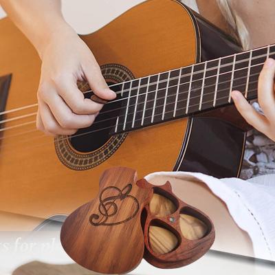 China GUITAR Amazon Hot Sale Handmade Wooden Guitar Pick , Wooden Box Set for sale