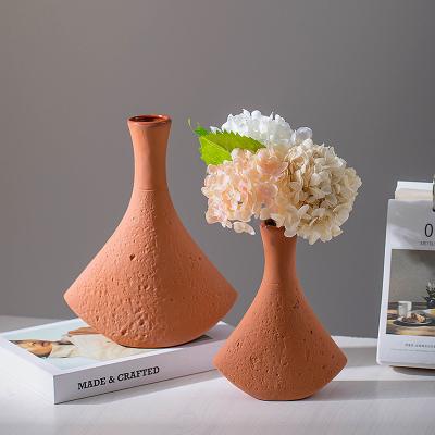 China Modern Nordic Home Ceramic Flower Vase Decoration Antique Terracotta Vase Wholesale for sale