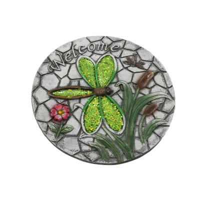 China Custom Eco - Friendly Patterned Cement Garden Stepping Stone With Dragonfly for sale