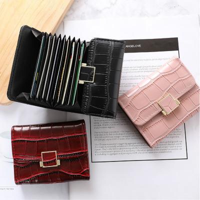 China Fashion Retro Crocodile Pattern Wallet Multifunctional Holder Credit Card Case Fashion PU Clutch Coin Purse for sale