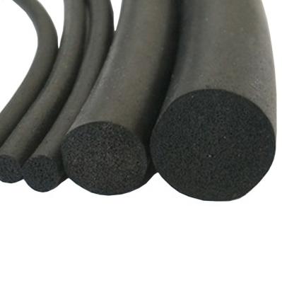 China 100 C 70h Compression rate Anti Fire Neoprene Sponge Rubber Cord for High Compression for sale