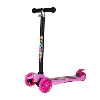 China Widened PU Flash Wheel Various Styles Printing Folding Outdoor Kids Double Wheel Scooter 3 Handle Scooter for sale