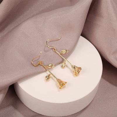 China Elegant Material Friendly Women Rose Flower Earrings Gold Plated Rose Flower Jewelry Female Simple Rose Drop Earrings for sale