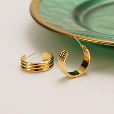 China European Friendly Material Fashion Statement C Shaped Circle Earrings Gold Plated Round Circle C Shape Earrings Lady Gifts for sale