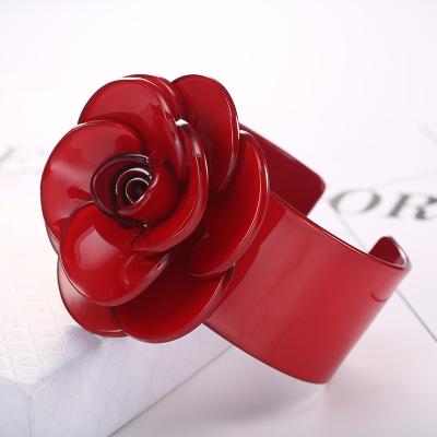 China New fashionable cuff jewelry with a red rose bracelet of large flower resin women fashionable cuff bracelet for sale