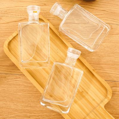 China Wholesale Empty Glass Beverage Bottles Can Be Filled With Wine And Juice Beverage Glass for sale