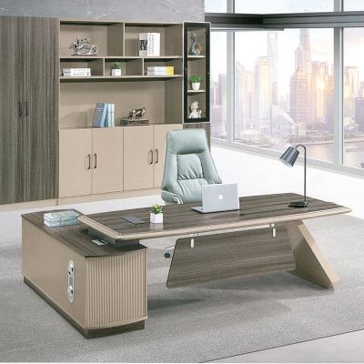 China New Modern Extendable Office Table Designs Classic Luxury CEO Executive Office Desk Furniture for sale