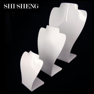 China SHI SHENG Good Quality Eco-friendly 3Pcs/Set Customized White Color L Shape Necklace Acrylic Jewelry Display Stand Bust For Windows for sale