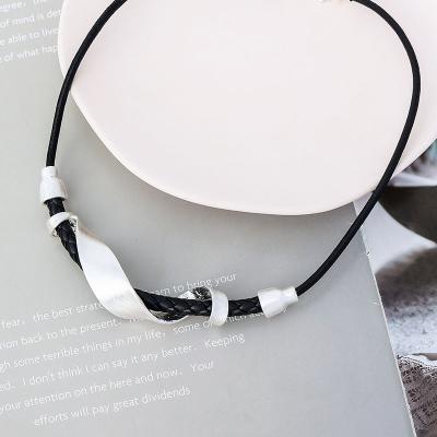 China Fashion Jewelry Tongling Necklace TENDABLE Custom Necklace Delicate Wire Drawing Alloy For Girls Necklaces for sale