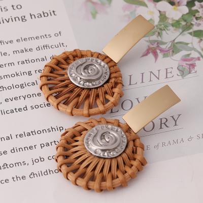 China Fashion CLASSIC Earrings Jewelry Wooden Tongling Earring Bohemian Gold Customize Hoops High Quality Zinc Alloy Wholesale Earrings for sale