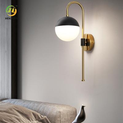 China Eisen-Metallwand-moderne Wand-Lampe ringsum Wohnzimmer Fernsehhintergrund zu verkaufen