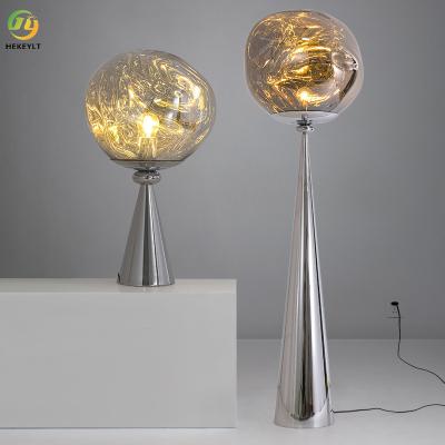 China Modern Luxury Metal Lava Floor Lamp For Sofa Bedroom Study Living Room Te koop