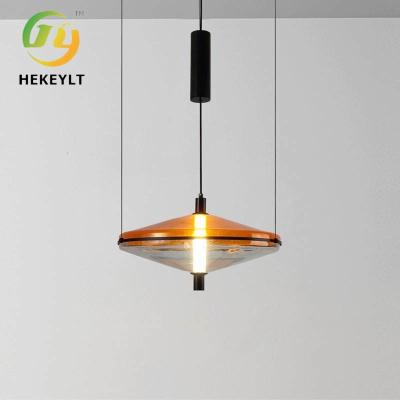 China Nordic Simple Personality Spaceship Lamp Living Room Dining Room Bar Pendant Light à venda