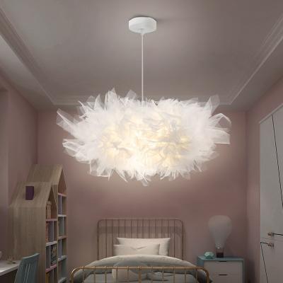 China Moderne Noorse creatieve witte garen LED kandelaar eenvoudig witte wolk hanger licht voor slaapkamer Te koop