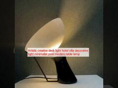 Artistic creative desk light hotel villa decorative light minimalist post-modern table lamp