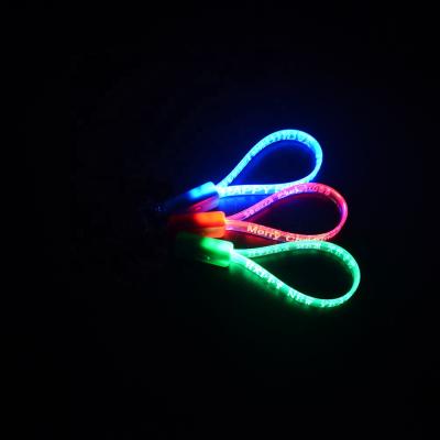 China Gifts & Crafts New Product Led Promotion Custom Logo Led Flashing Keychain Gifts for sale