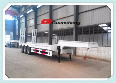 China Cargo Transport 50 Ton Low Bed Drop Deck Semi Trailers With Hydraulic Ramp for sale