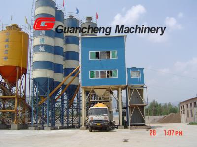 China 2400L Feeding Volume Concrete Batching Plant with Aggregate batching system for sale