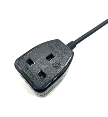 Cina Corde di alimentazione di estensione standard del Regno Unito In H05VV-F 3 * 1.0 Sqmm 1 Way UK Socket To C14 Cable di alimentazione in vendita