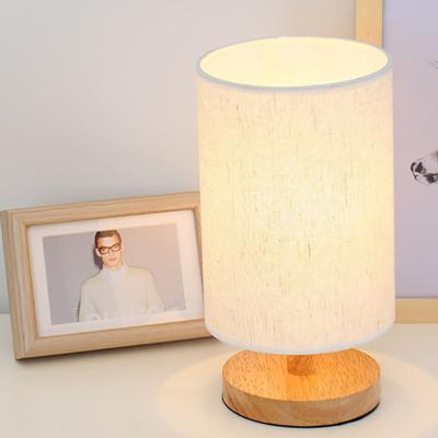 China EUROPEAN Wood Fabric Shade Low Bedside Table Lamp With E27 Bulb For Home Decoration Hotel Bedroom Light Lamp for sale