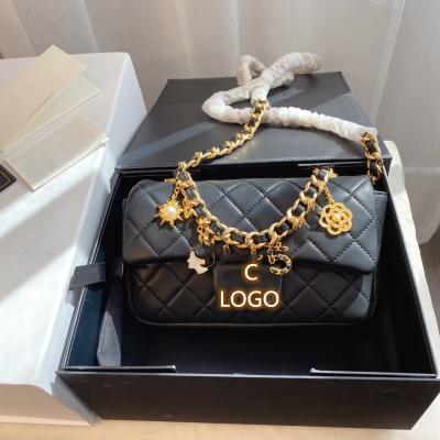 China 2021 Fashion Trends Ladies Bags Ladies Handbag Flap Bag Genuine Leather Chain Bag With Gift Box for sale