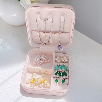 China Luxury Leather Portable Jewelry Storage Box Square Velvet Storage Box Jewelry Storage Box for sale